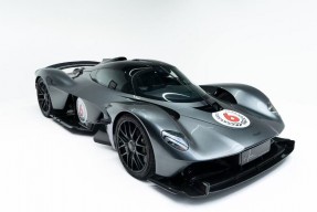 华体会app-阿斯顿马丁鏖战梅赛德斯，皮亚斯特里状态火热