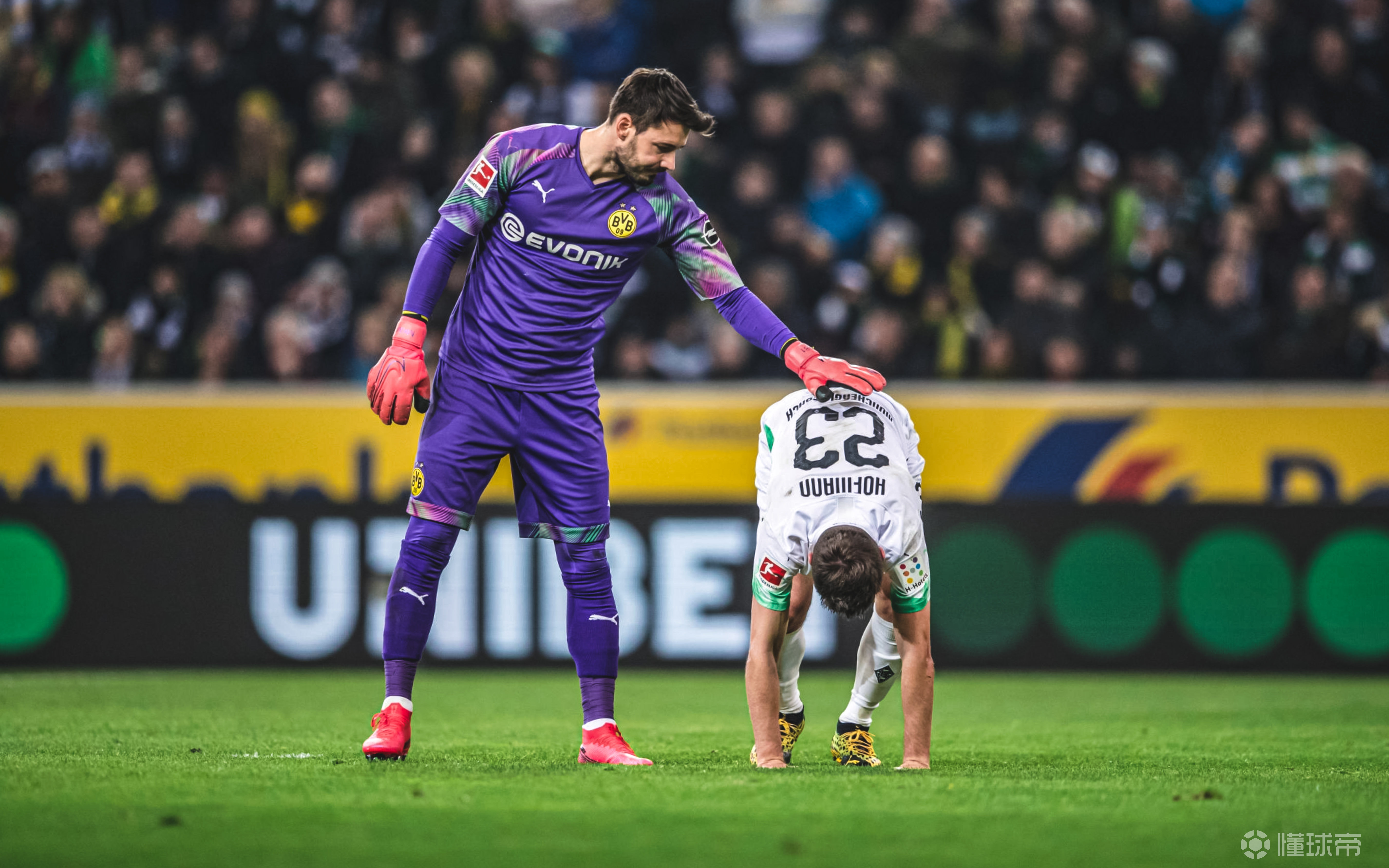 华体会网址-包含纽伦堡逼平门兴格拉德巴赫，抢夺宝贵分数的词条  第2张